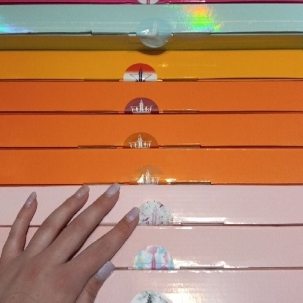 Jeffree star Star Mirror collection